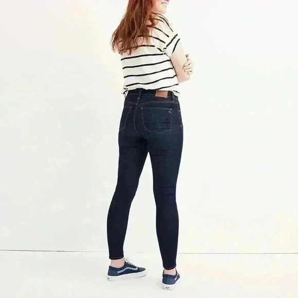 Madewell  9" Mid-Rise Skinny Jeans in Larkspur Wash: TENCEL™ sz 36t or 22 - Picture 2 of 11